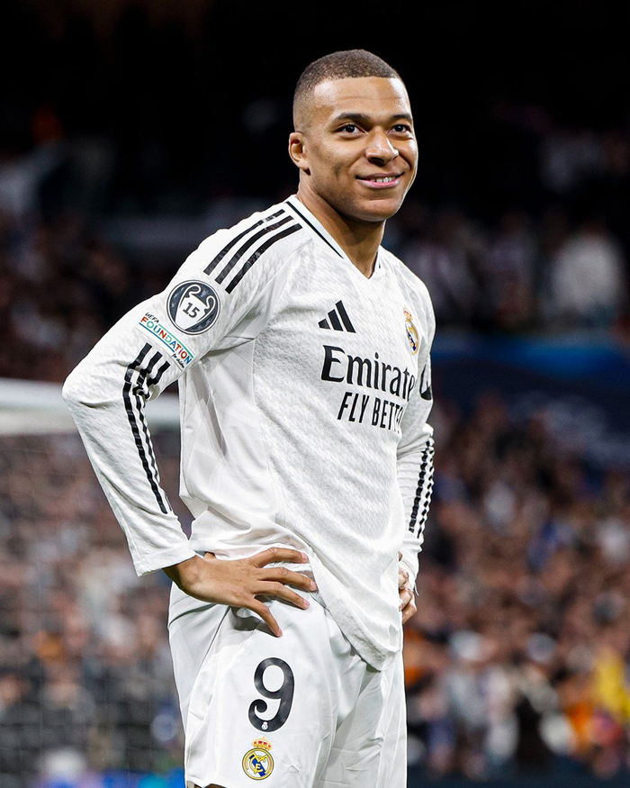 世体：皇马高层关注球队伤病问题，将其归咎于体能教练（世体：皇马高层忧心伤病潮，矛头指向体能教练）