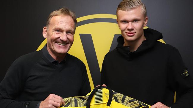 杭州大莲花中澳战票房破5000万，引爆10亿经济热潮（杭州“大莲花”中澳之战票房冲破5000万，带动超10亿元经济热浪）