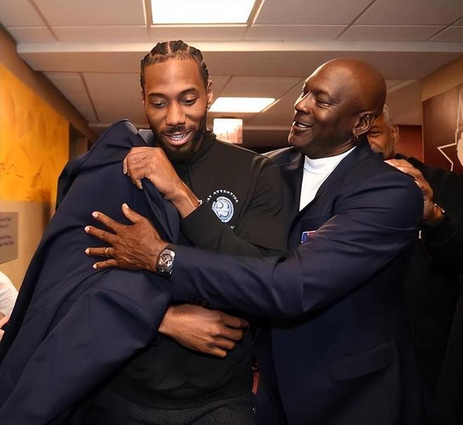 迷你罗随葡萄牙U16夺冠，乔治娜分享观战视频：妈妈为你骄傲（葡萄牙U16折桂，乔治娜晒迷你罗现场视频：妈妈以你为荣）