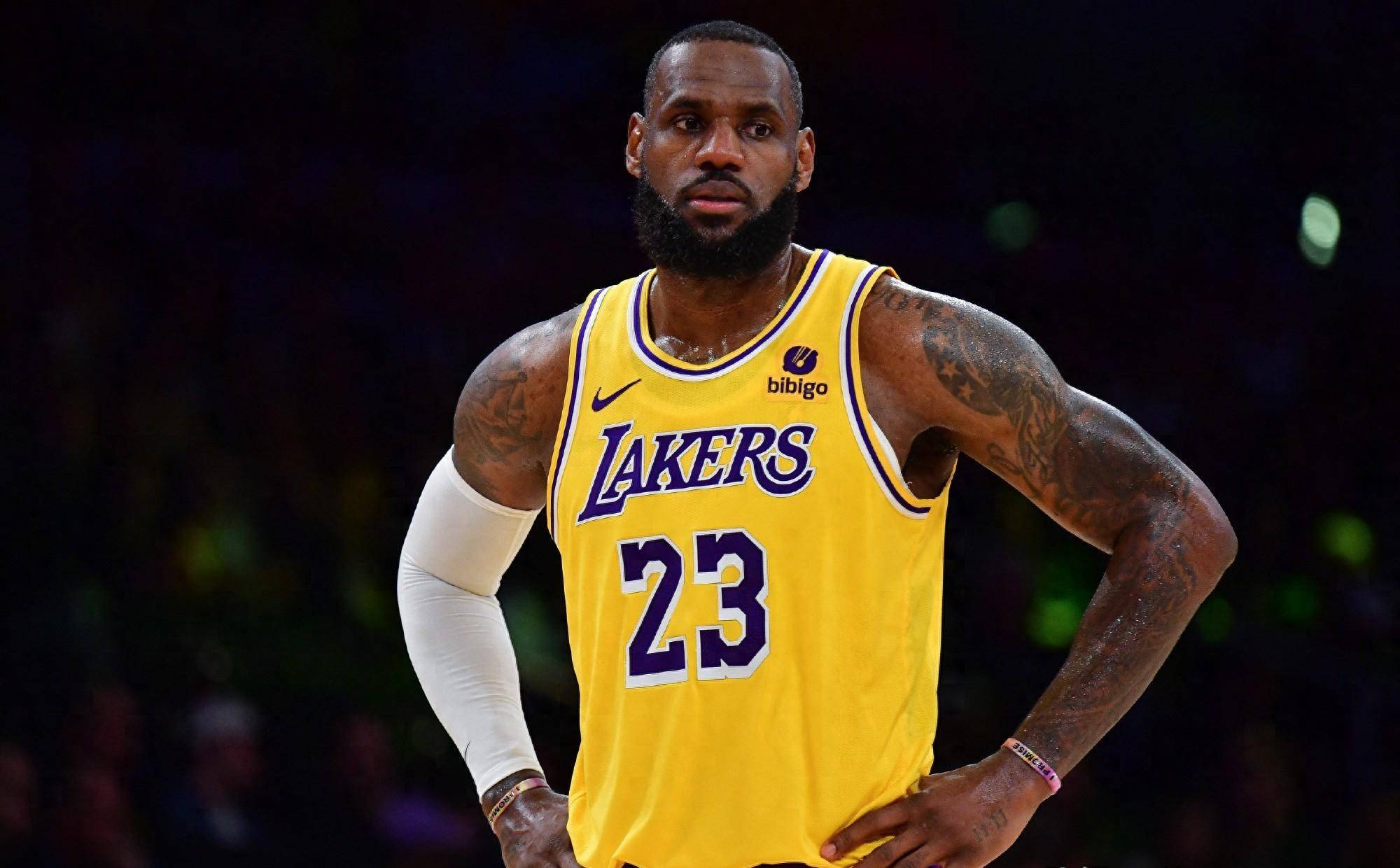 斯潘塞：我们伤病不断但仍取得了12胜12负，没什么好担心的（斯潘塞：虽遭伤病困扰，我们仍12胜12负，不必担忧）