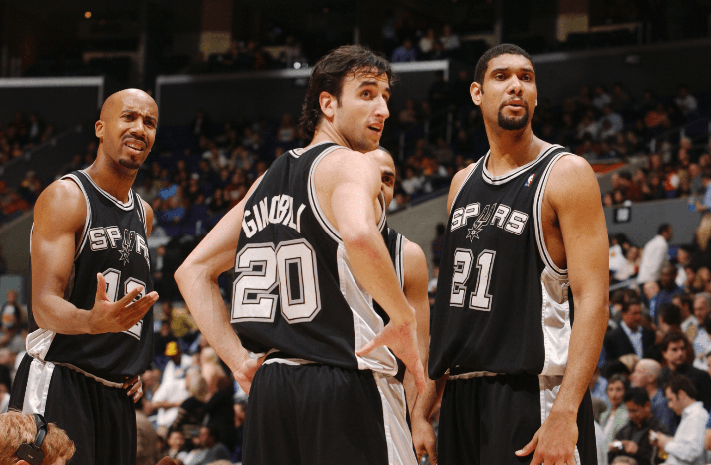 马卡畅想梅西回归巴萨可能性：年龄不是问题，可踢伪9或前腰（马卡展望梅西重返巴萨：年龄无碍，可胜任伪九号或前腰）