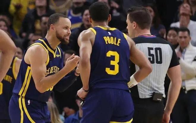 父亲：圣地亚哥从未讨论过离开的可能性，他在米兰很开心（父亲：圣地亚哥没考虑过离开，他在米兰很开心）