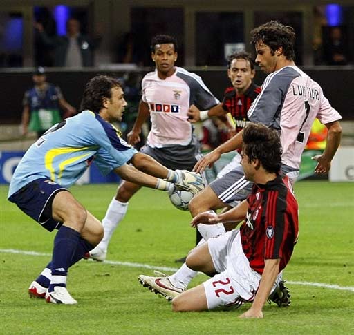 历史重演！詹姆斯生涯第二次助攻队友绝杀猛龙（詹姆斯再现经典，生涯第二次助攻队友绝杀猛龙）