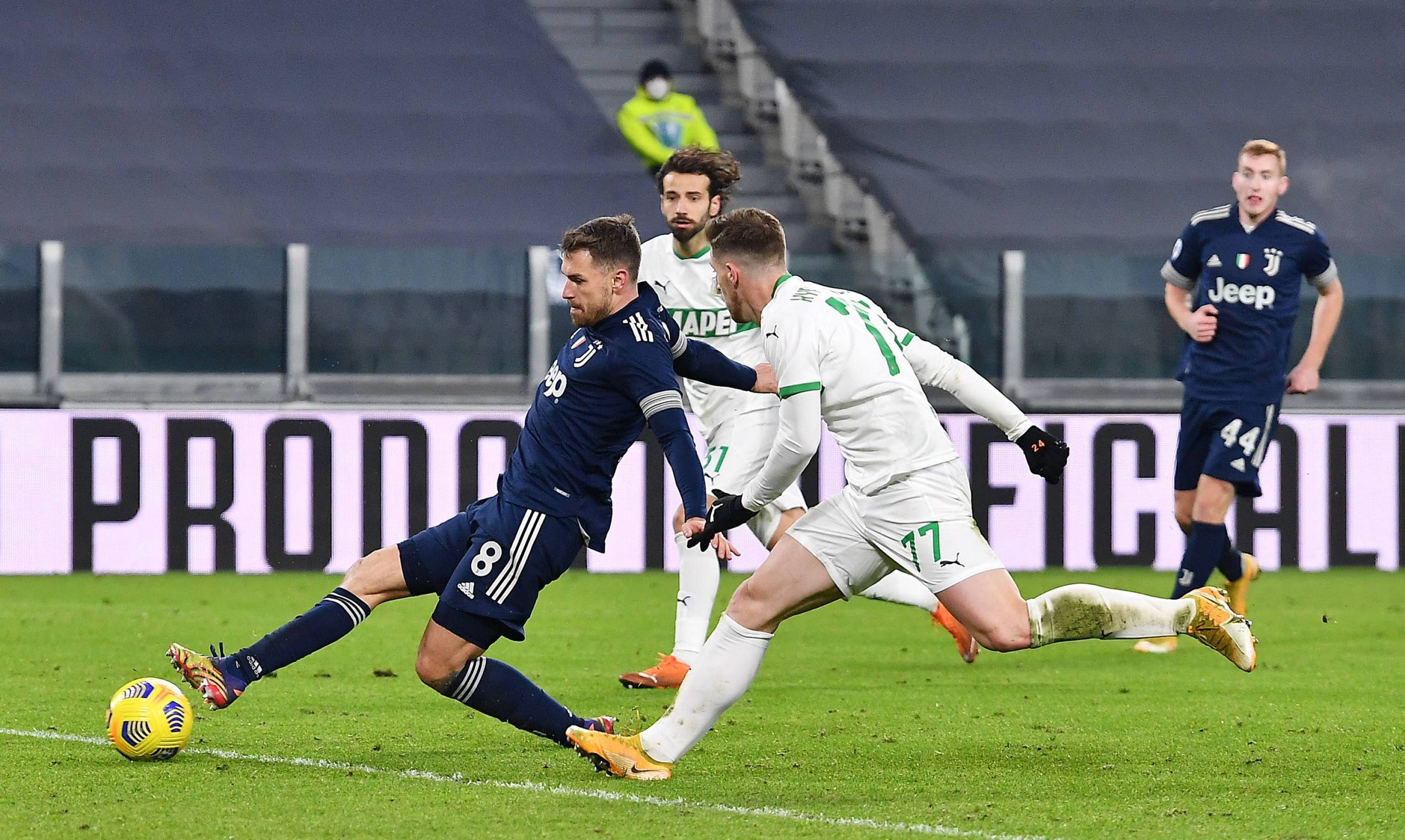 泰晤士：利物浦在关注莱昂尼和格伊；布拉德利出战社区盾存疑（泰晤士：利物浦考察莱昂尼与格伊，布拉德利出战社区盾成疑）