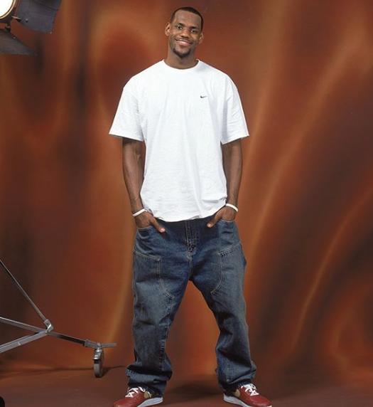 莫德里奇在对阵拉齐奥的比赛中踢满全场，Sofac...（莫德里奇战拉齐奥全场未下，表现出色）