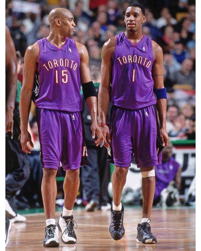 海港vs首尔：2外援PK4外援，蒯纪闻、张琳芃先发，林加德出战（海港对阵首尔：双外援迎战四外援，蒯纪闻、张琳芃首发，林加德登场）